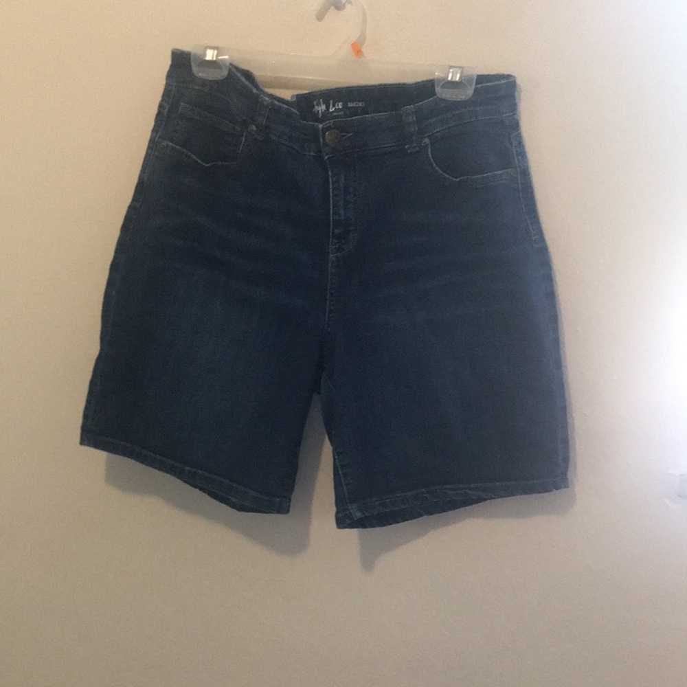 Style & Co Jean Shorts Size 14W